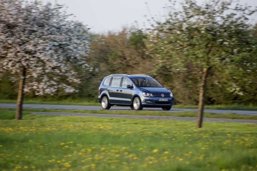  Volkswagen Sharan 2015 года  (фото 12 из 29)